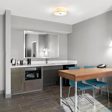 Hampton Inn & Suites Newtown Yardley Eksteriør billede