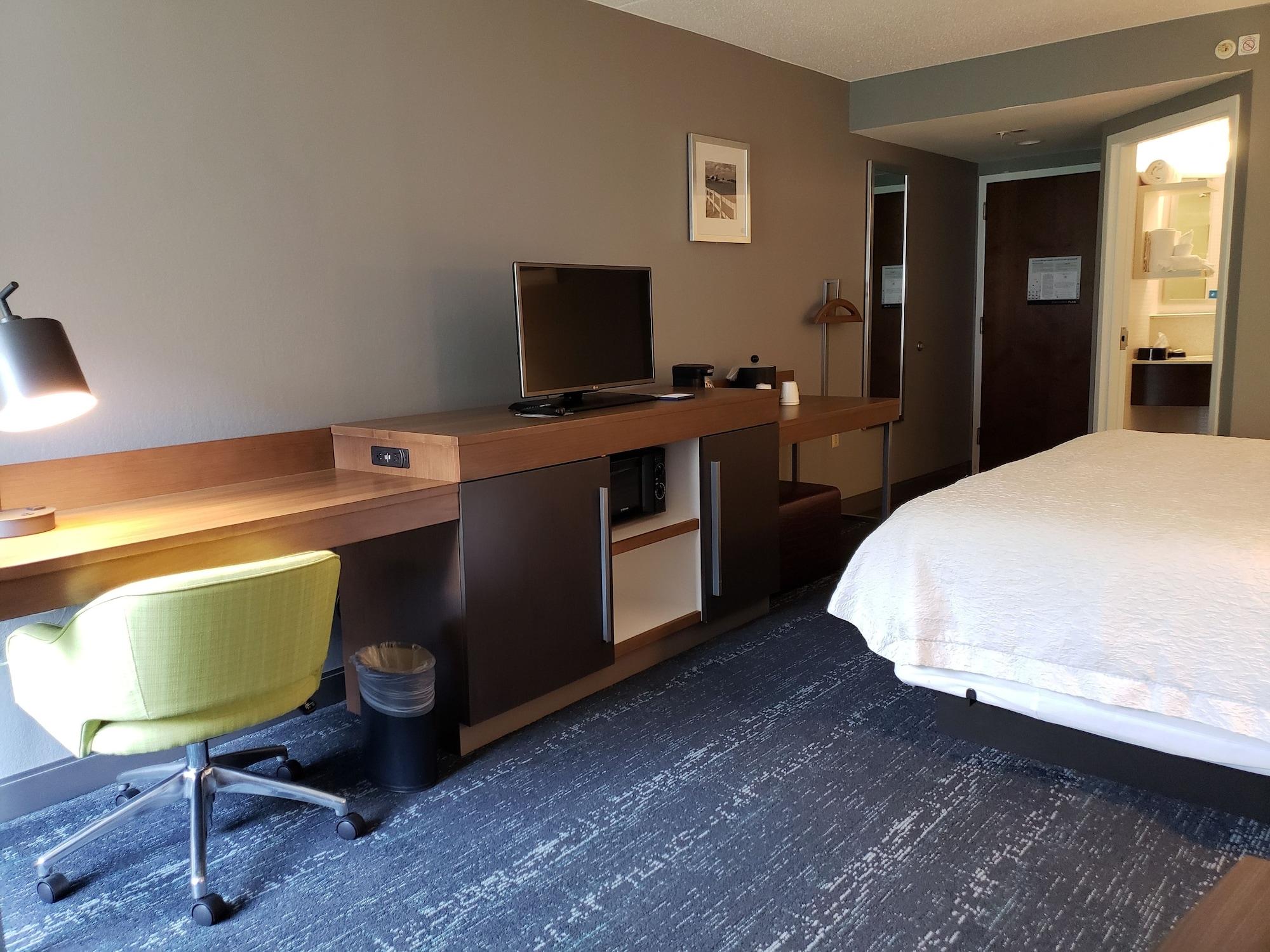 Hampton Inn & Suites Newtown Yardley Eksteriør billede