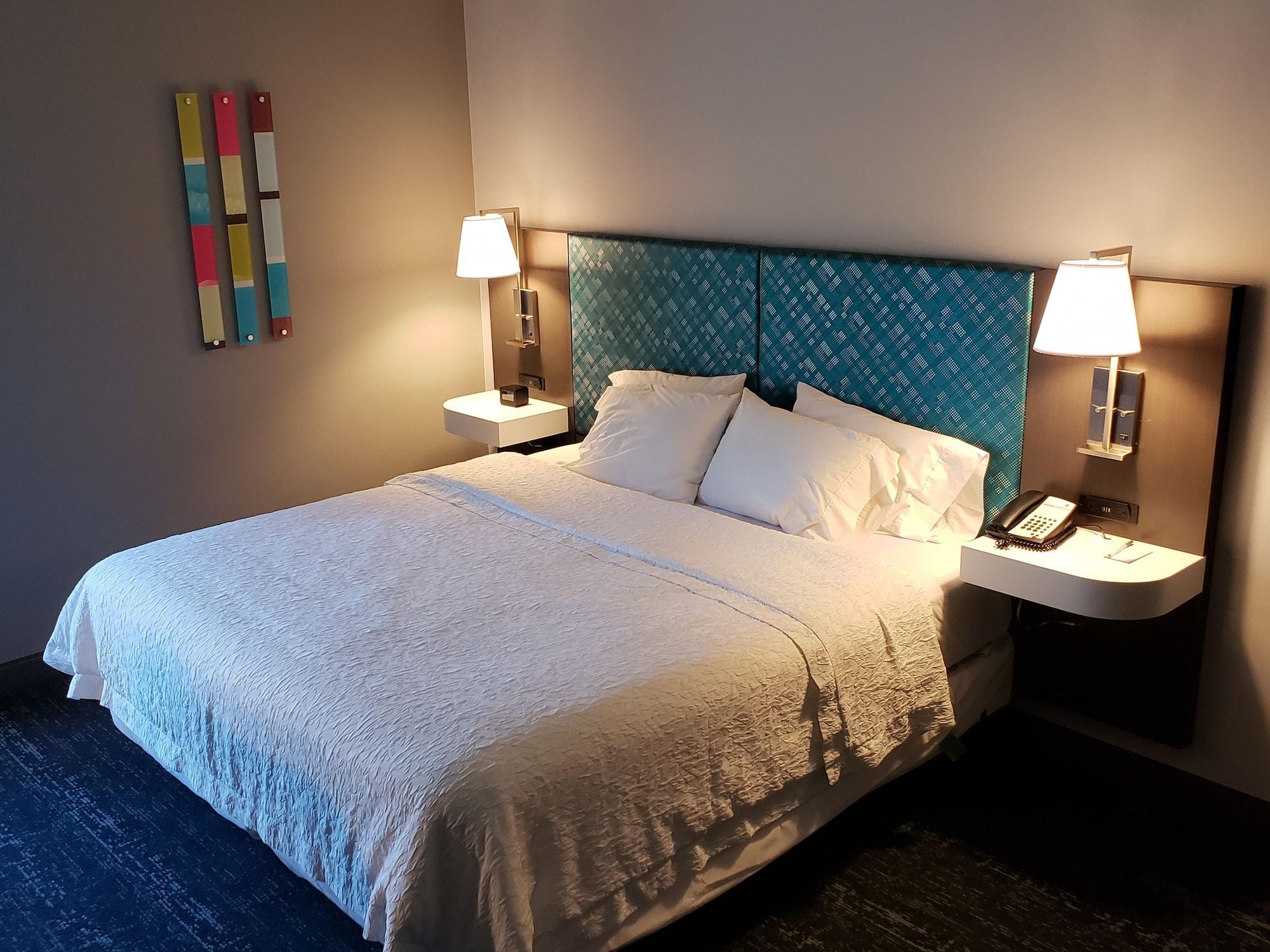 Hampton Inn & Suites Newtown Yardley Eksteriør billede