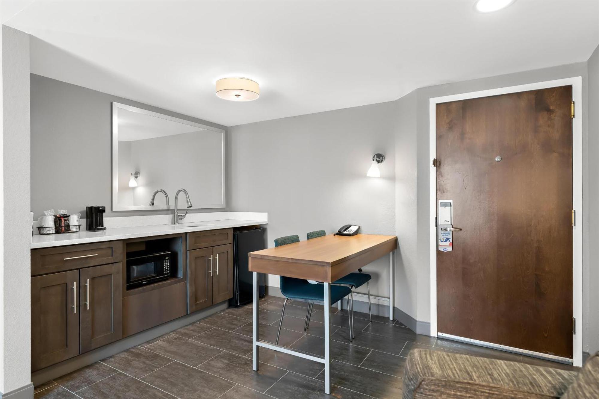 Hampton Inn & Suites Newtown Yardley Eksteriør billede