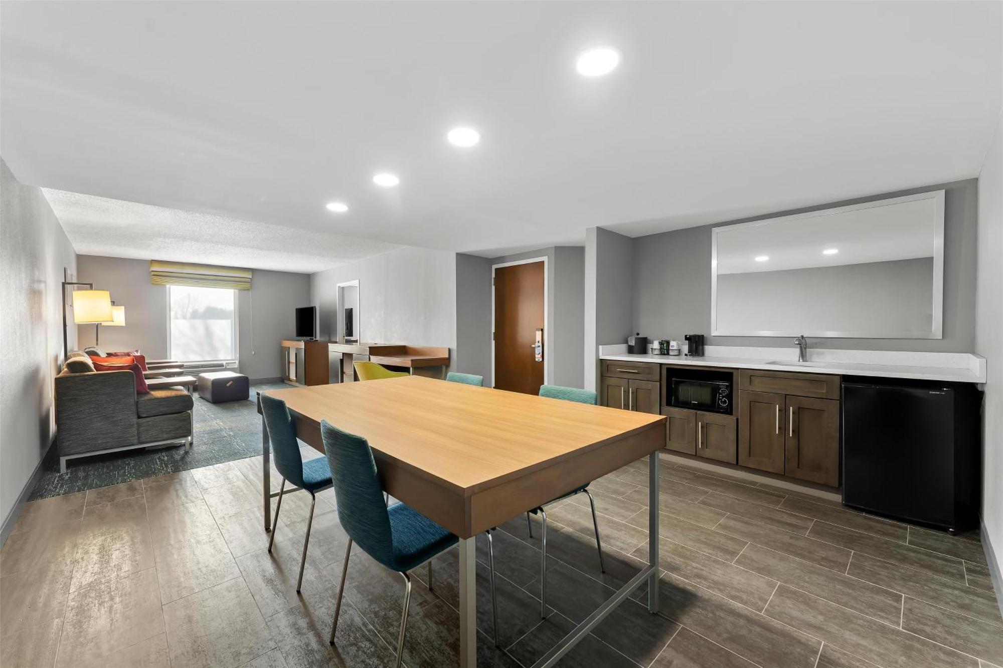Hampton Inn & Suites Newtown Yardley Eksteriør billede