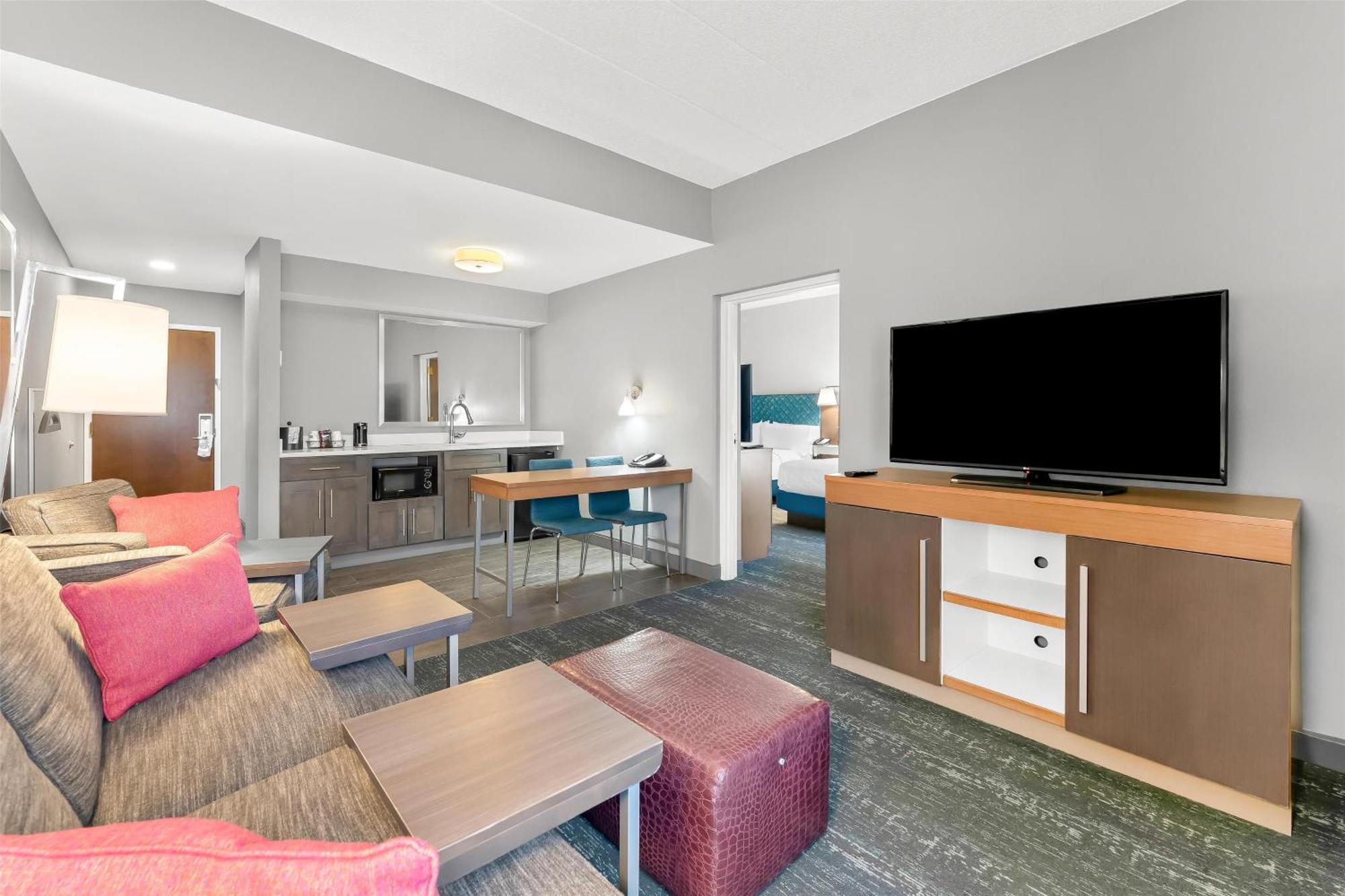 Hampton Inn & Suites Newtown Yardley Eksteriør billede