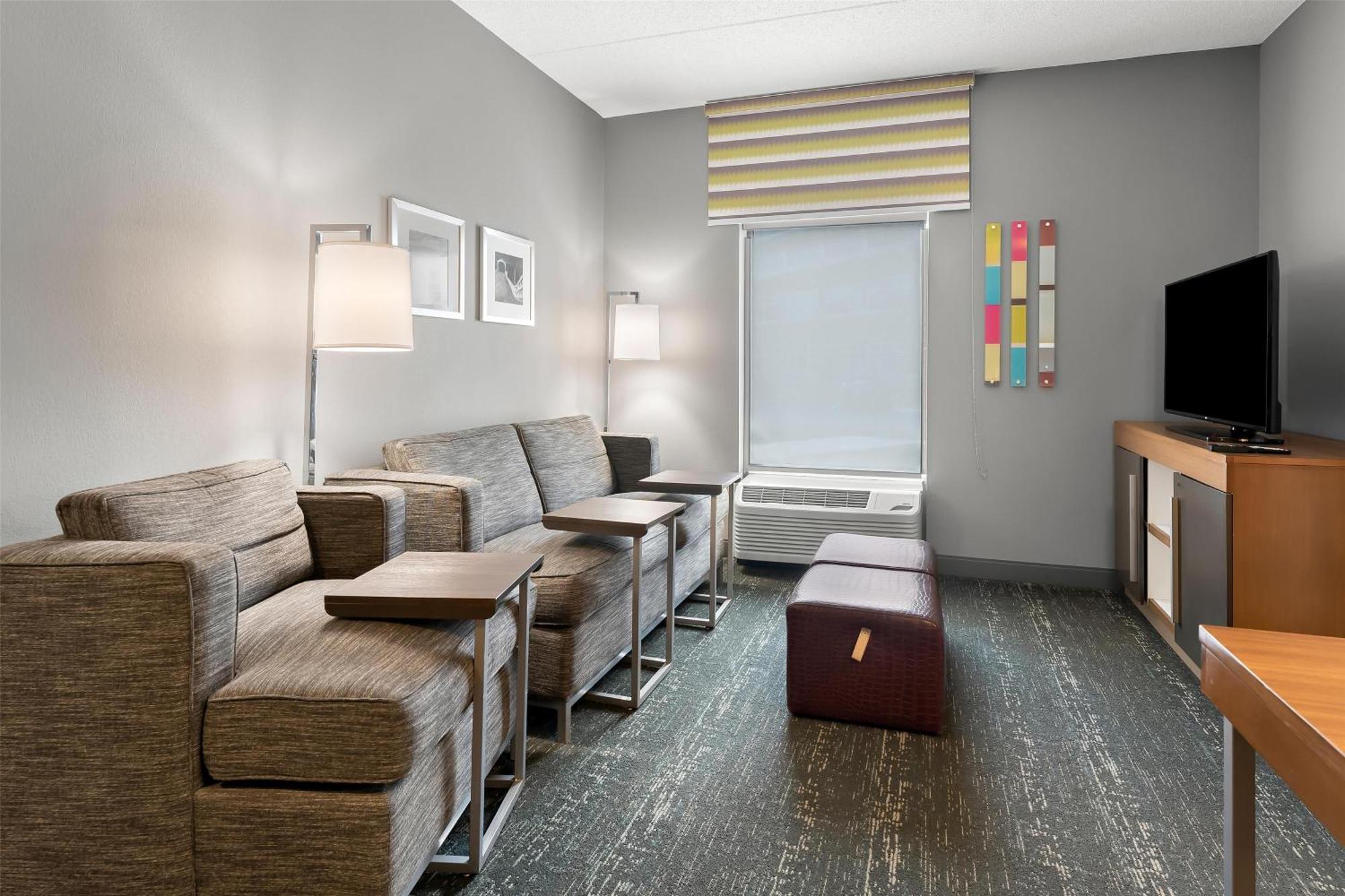 Hampton Inn & Suites Newtown Yardley Eksteriør billede