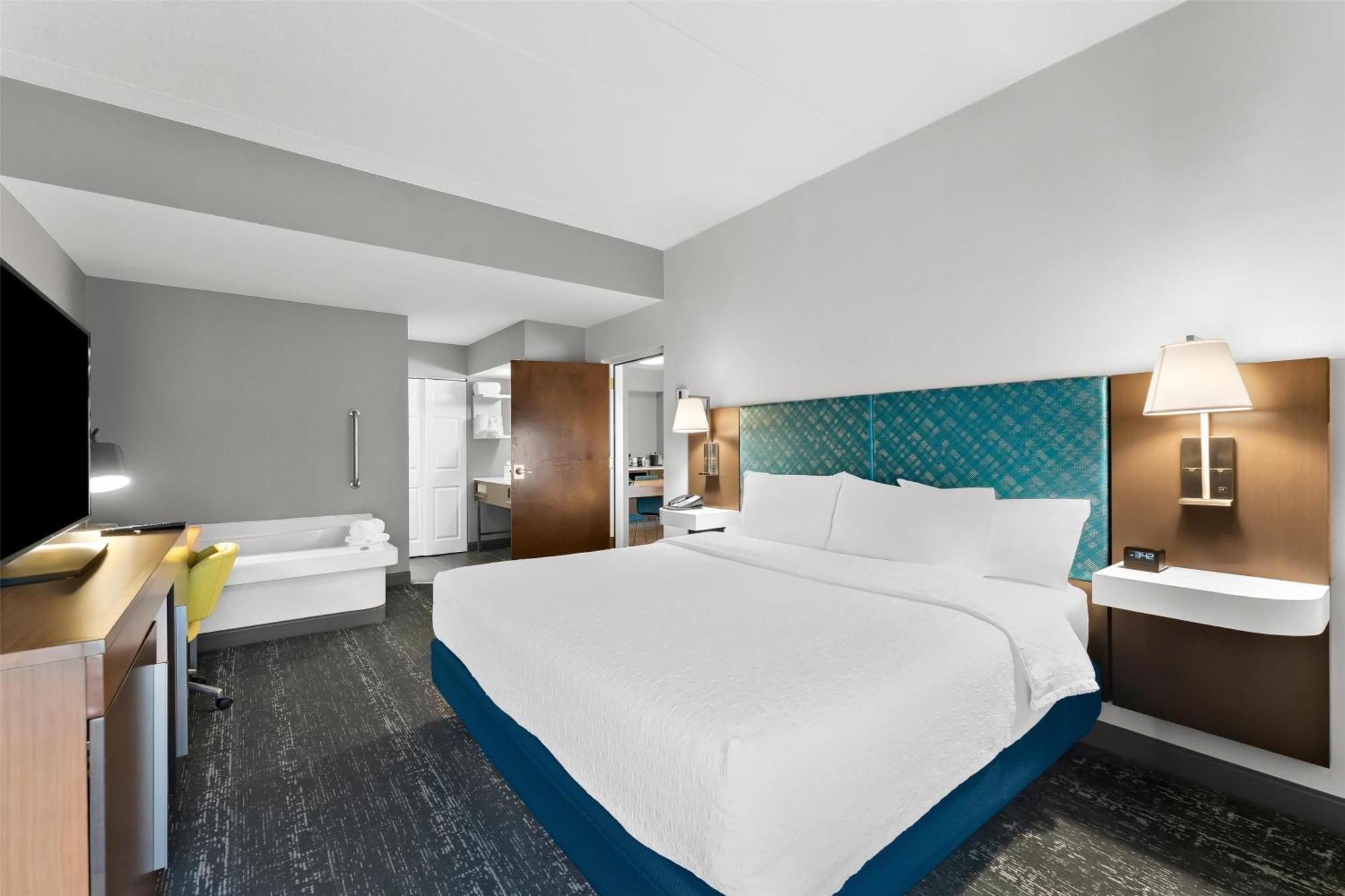Hampton Inn & Suites Newtown Yardley Eksteriør billede