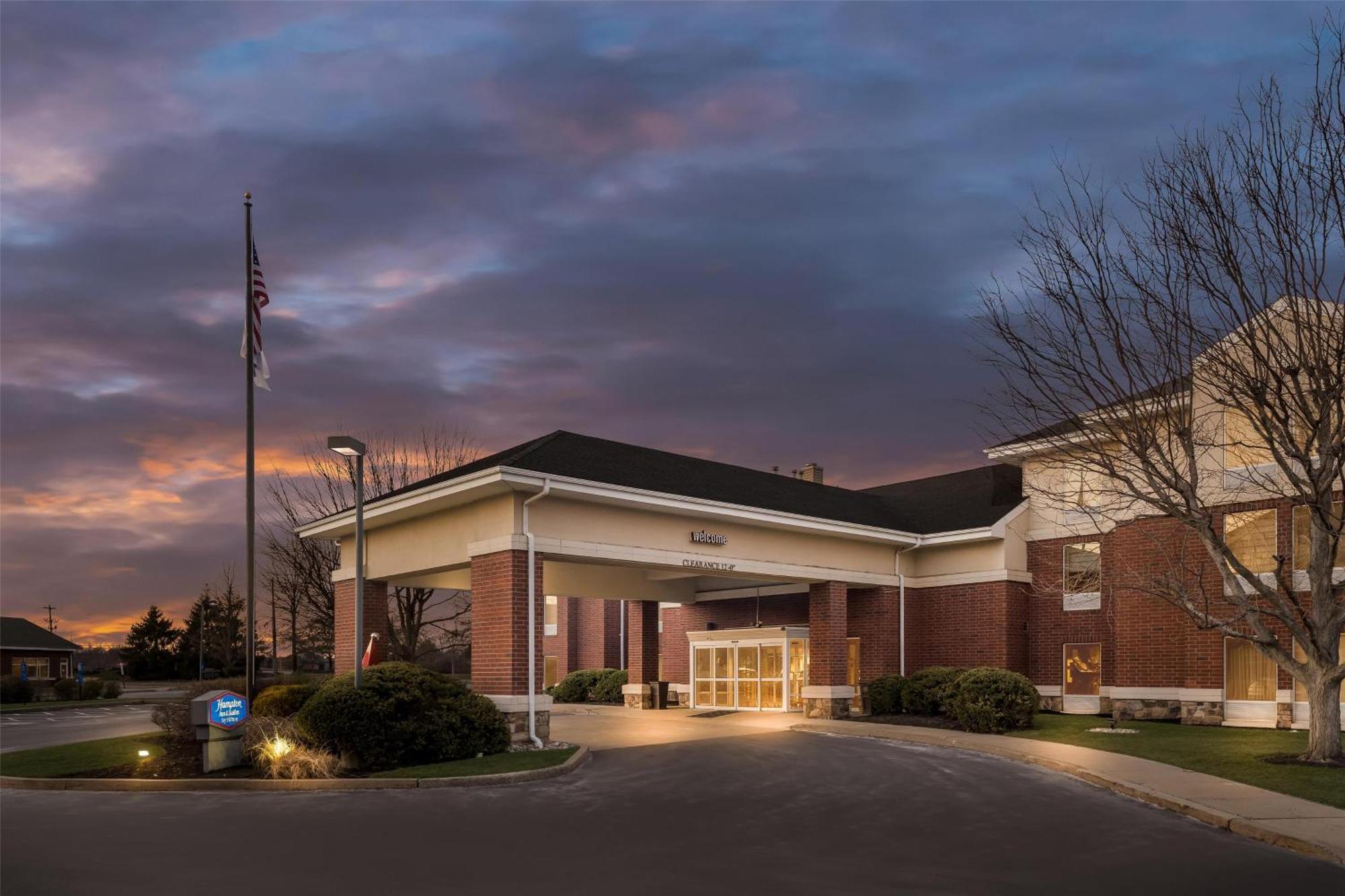 Hampton Inn & Suites Newtown Yardley Eksteriør billede