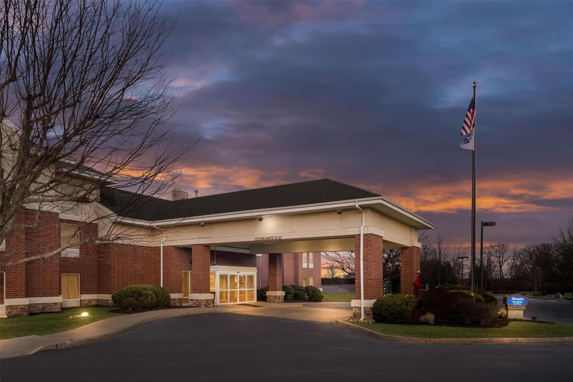 Hampton Inn & Suites Newtown Yardley Eksteriør billede
